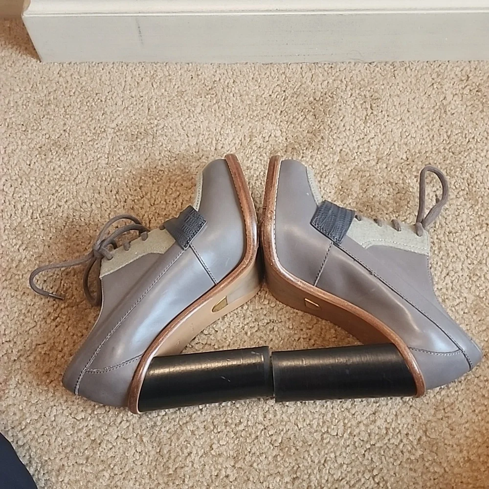 Chloe Leather Pumps - Picture 12 of 16